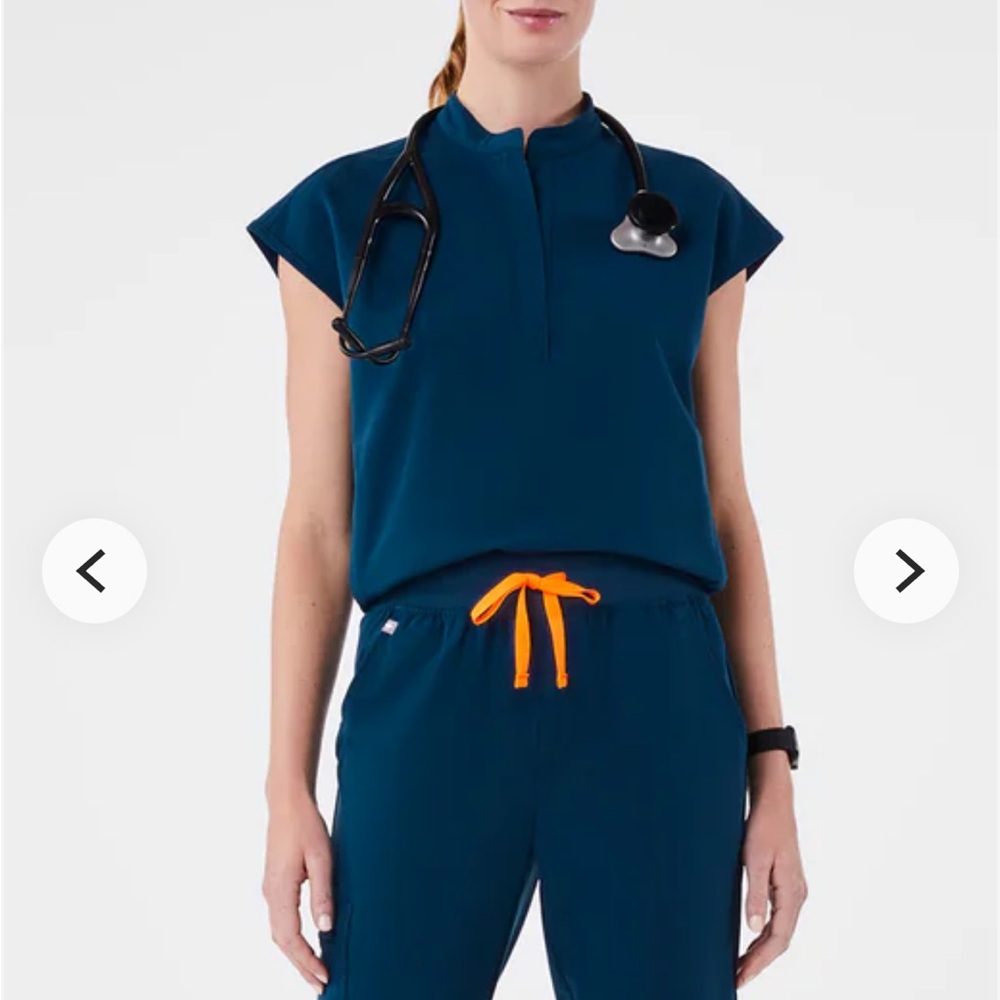 FIGS Deep Reef small Rafaela top/Medium high waisted Zamora pants.Worn only once